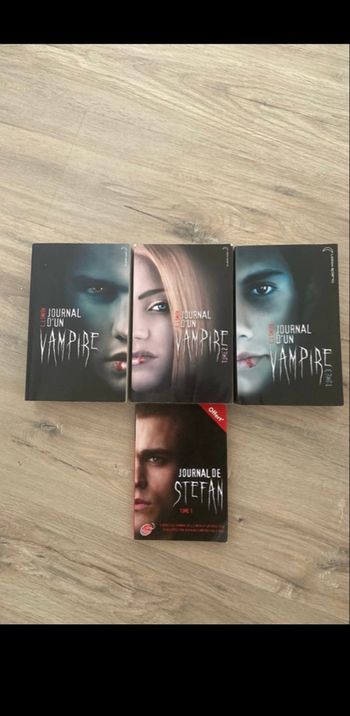 Lot de quatre livres La trilogie, LJ Smith