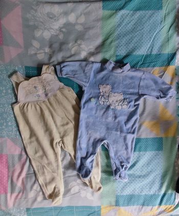 Lot pyjama une pièce velours/salopette velours