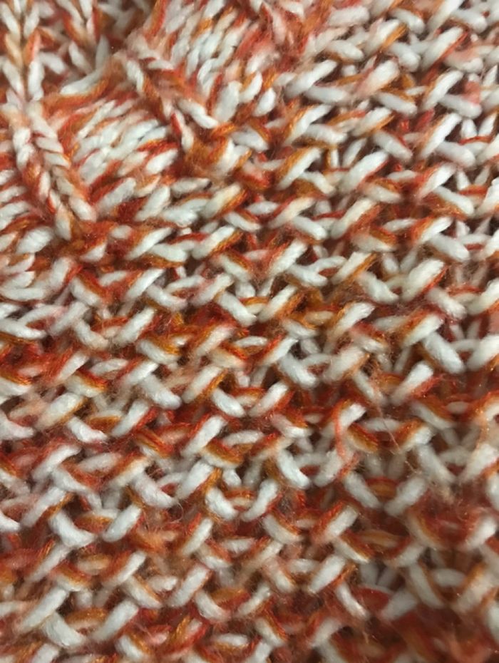 # pull  hiver femme en laine orange taille S / M , - photo numéro 3