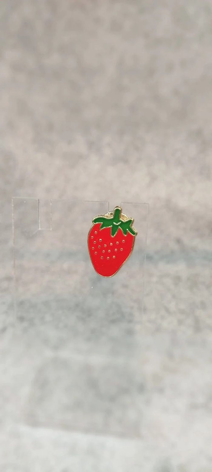 🍄 mini pin's fraise