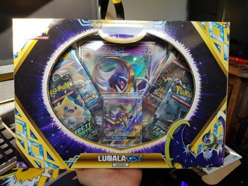 Coffret Pokémon Lunala GX Soleil et Lune