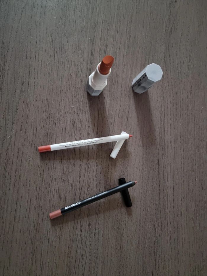 Rouge a levre + contour levre - photo numéro 2