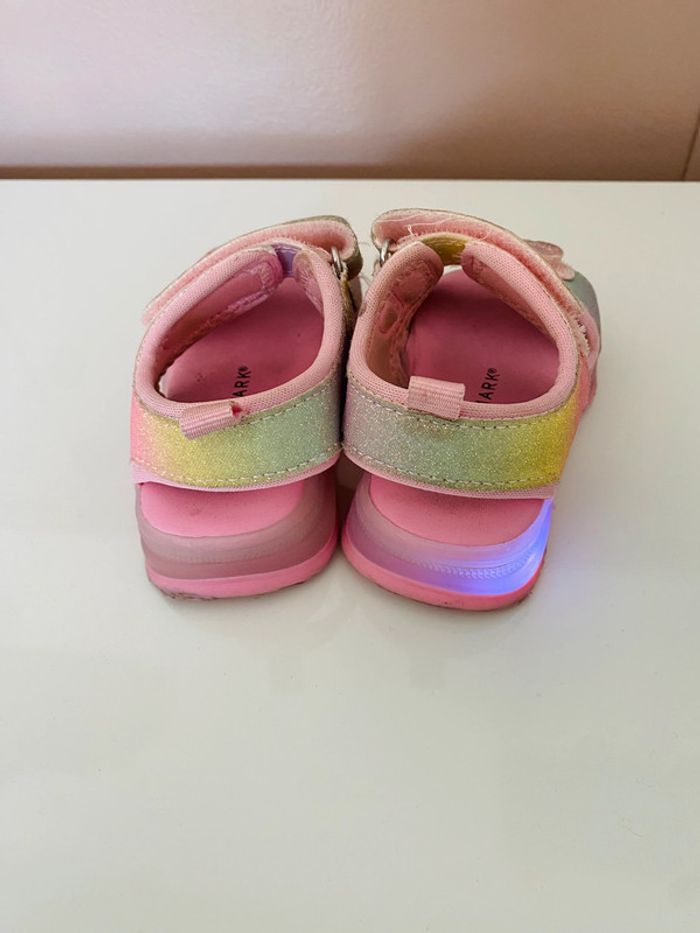 Sandales lumineuses pointure 22 Primark - photo numéro 5