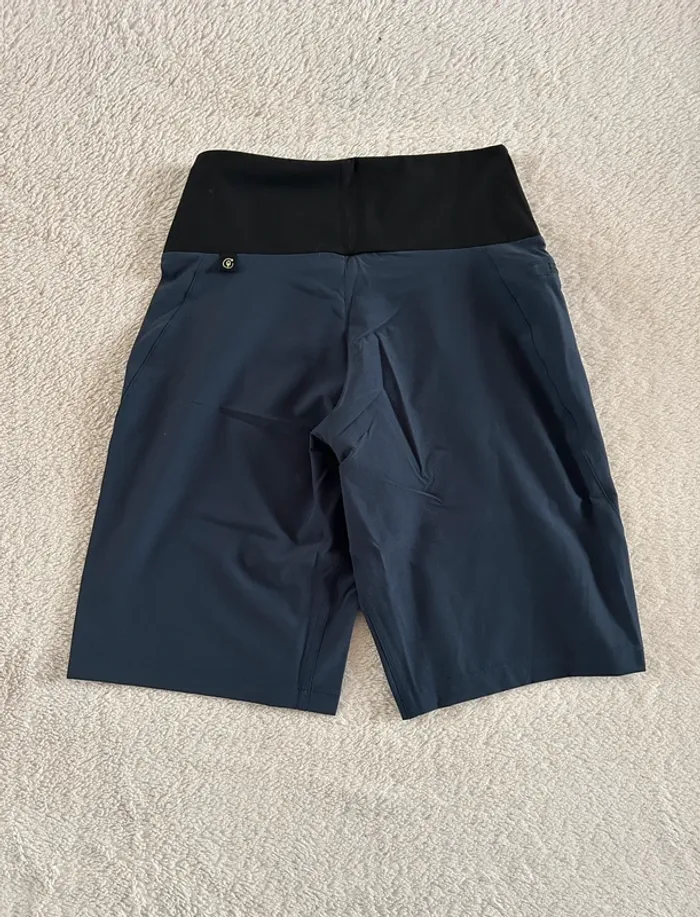 Short IXS - photo numéro 2