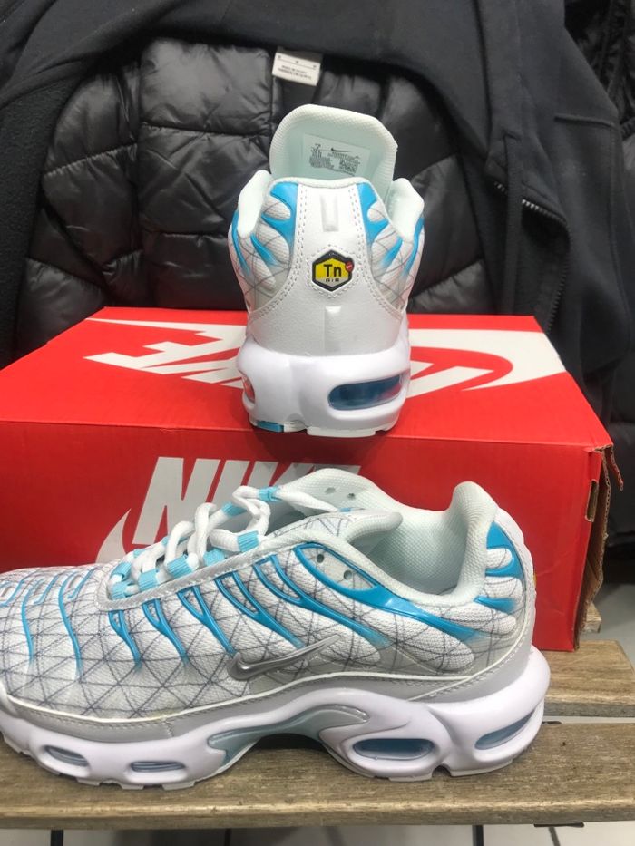 Tn om neuf jamais porté taille 43 - photo numéro 6