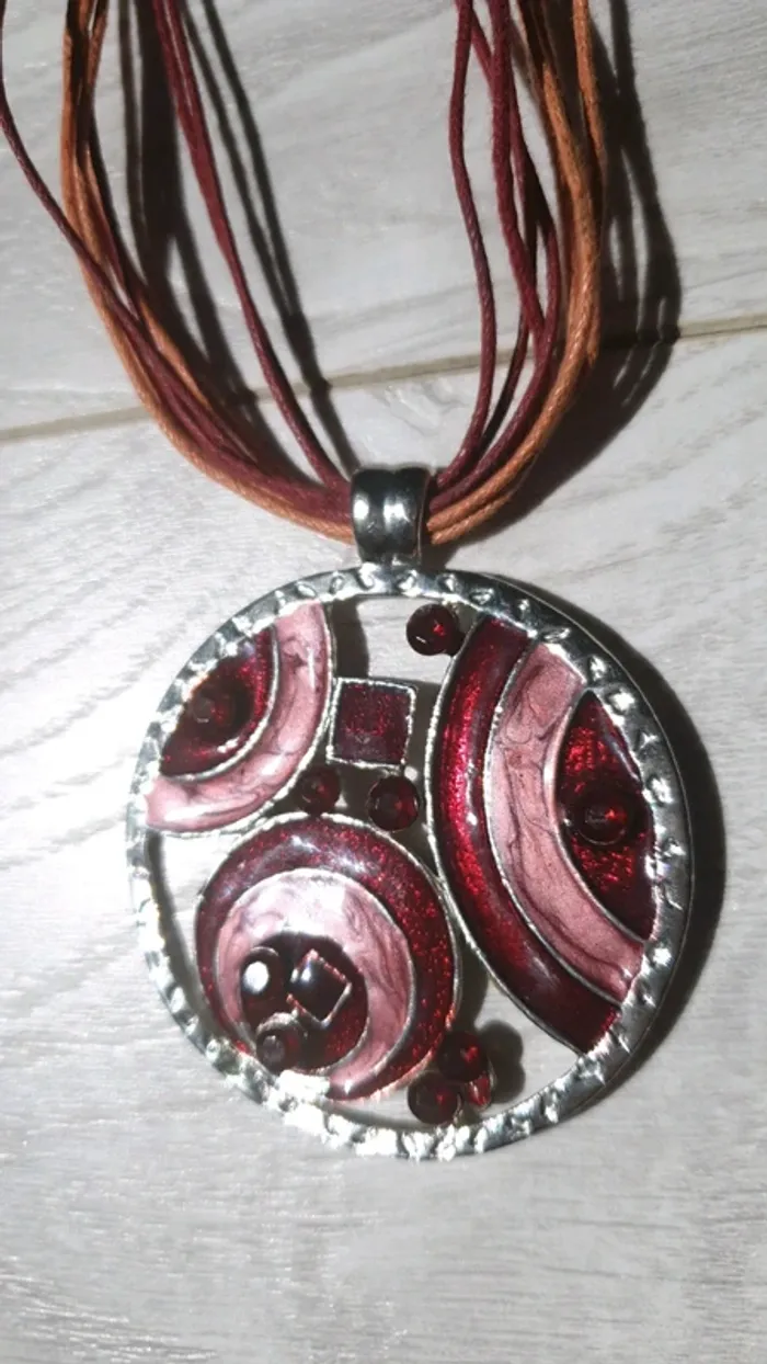 Collier et boucles d'oreilles rond rouge - photo numéro 2