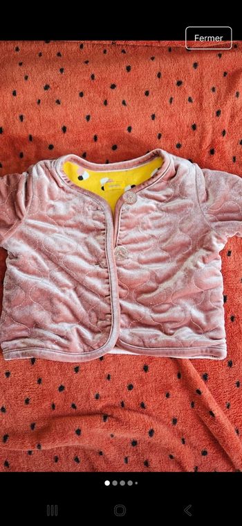 Gilet réversible 6 mois en très bon état