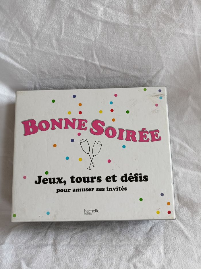 Bonne soirée Hachette complet