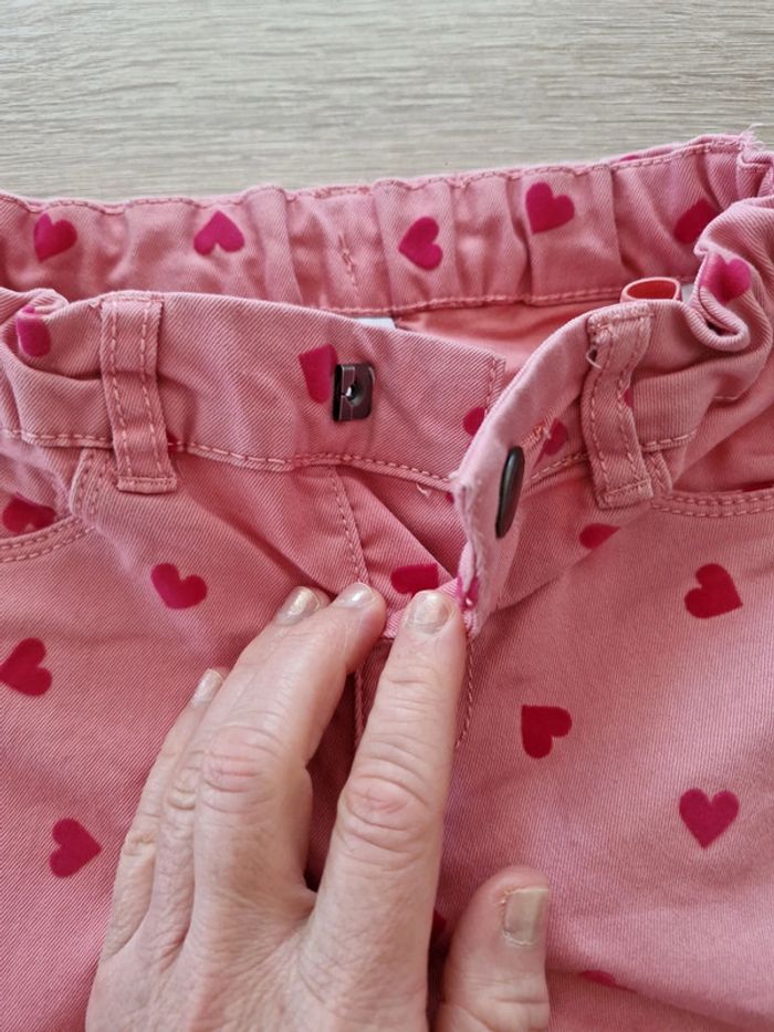 Pantalon fin motifs cœurs. - photo numéro 3