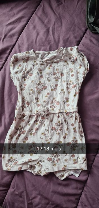 Vetements fille 12/18 mois