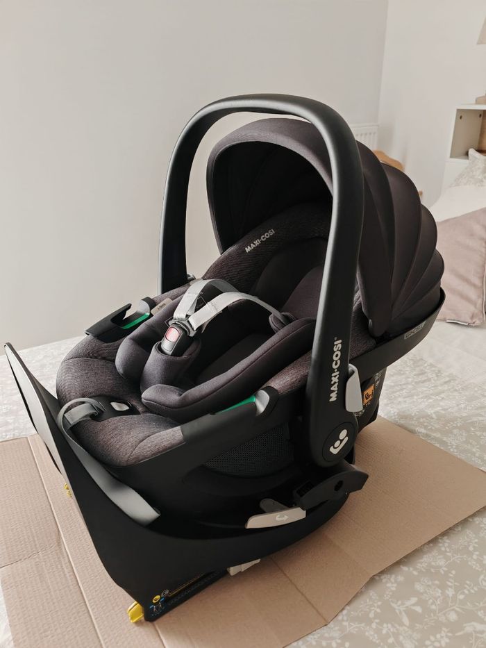🚗 Maxi-Cosi Pebble 360 + Base FamilyFix 360 + 2 housses - photo numéro 3