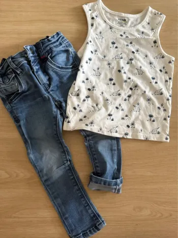 Ensemble T-shirt sans manches et jean slim - 24 mois