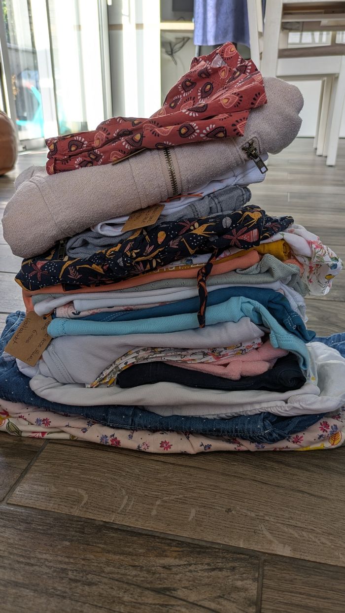 Lot de 26 vêtements