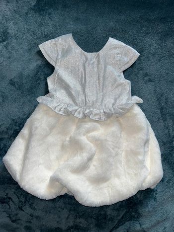 Robe tape à l'œil