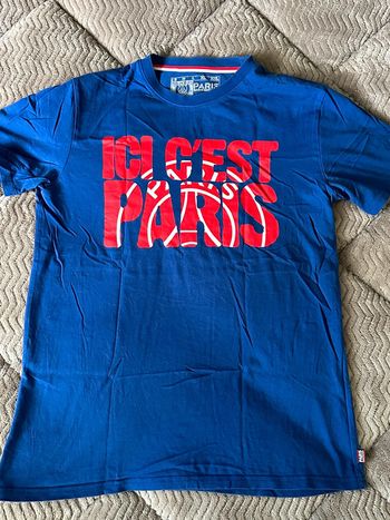 Tee-shirts Paris saint Germain ( ici c’est Paris ) taille m en très bon état