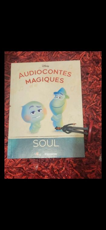 Livre et figurine81 des audiocontes Magiques altaya audio conte audio compte disney