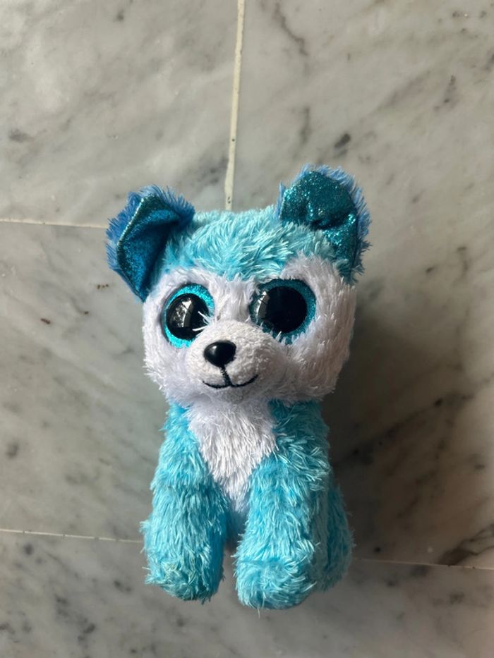 Chien peluche