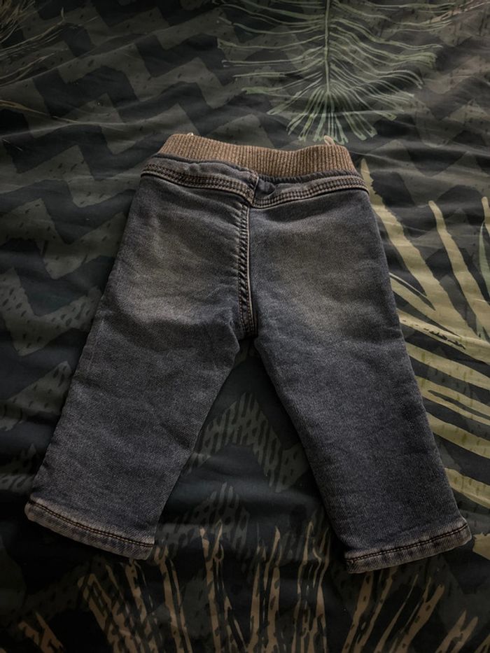 Jeans C&A 6-9 mois - photo numéro 3
