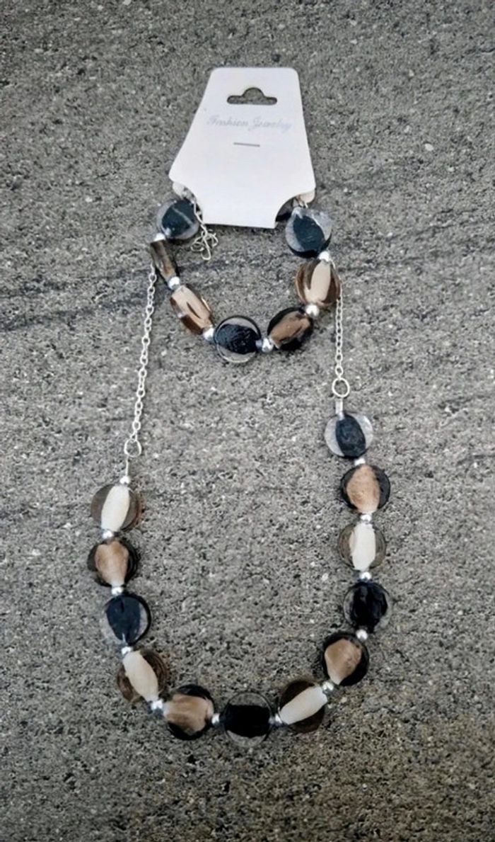 Ensemble collier + bracelet.