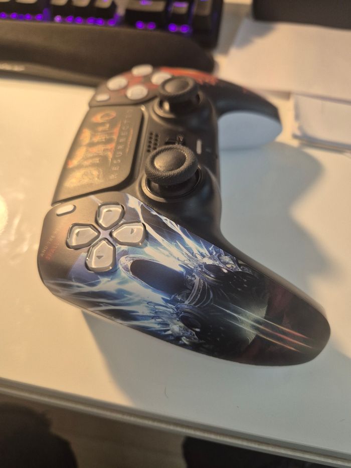 Manette ps5 v2 original custom diablo - photo numéro 3