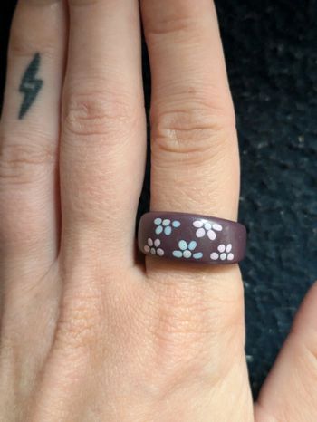 Bague fantaisie en résine