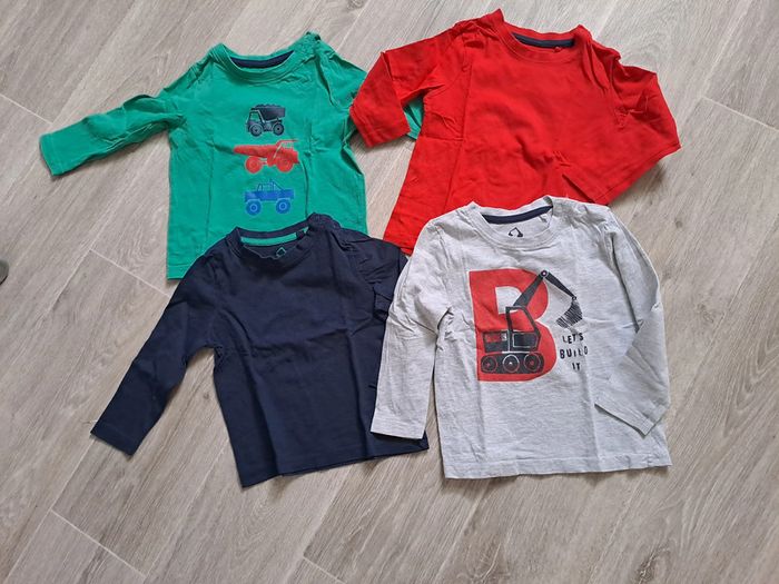 Lot de 4 t-shirts Lupilu 12-24M - TBE