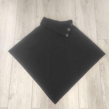 Poncho avec col boutn noir Taille unique