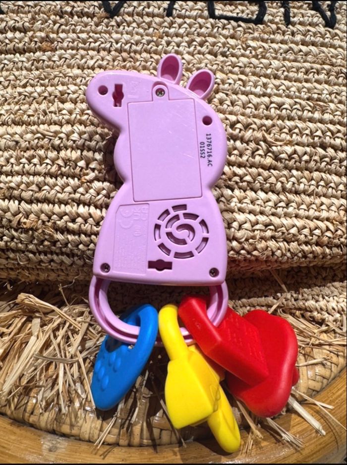 Hochet + peluche peppa pig - photo numéro 2