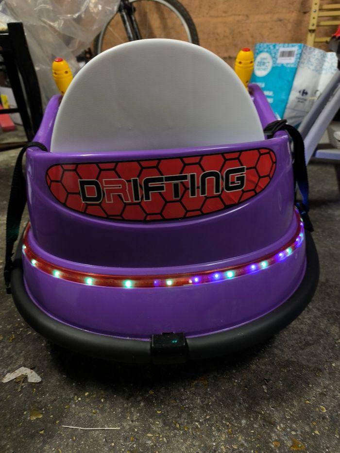 voiture tamponneuse avec télécommande pour les parents - photo numéro 4