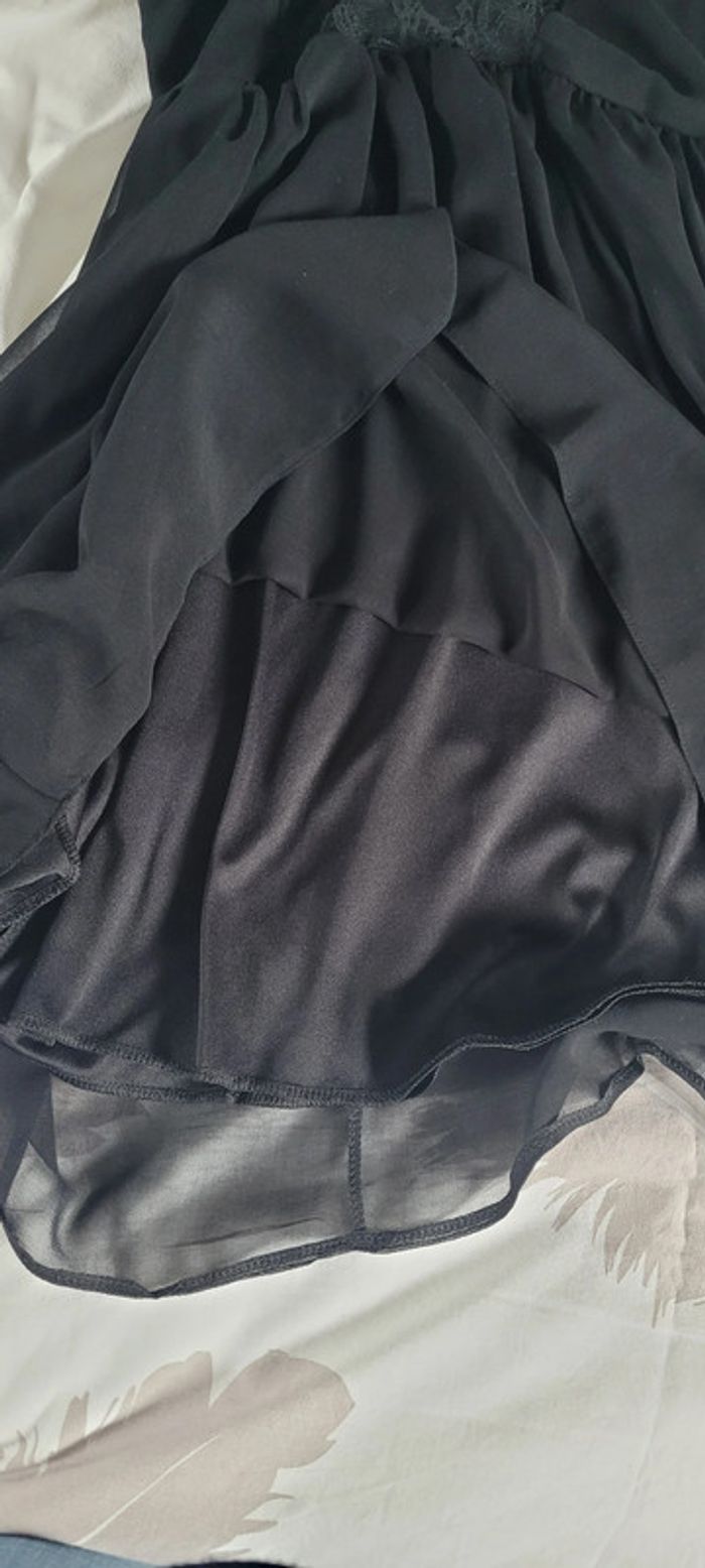Robe noire - photo numéro 2