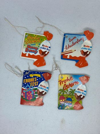 Lot de 4 étiquettes de figurines kinder circus