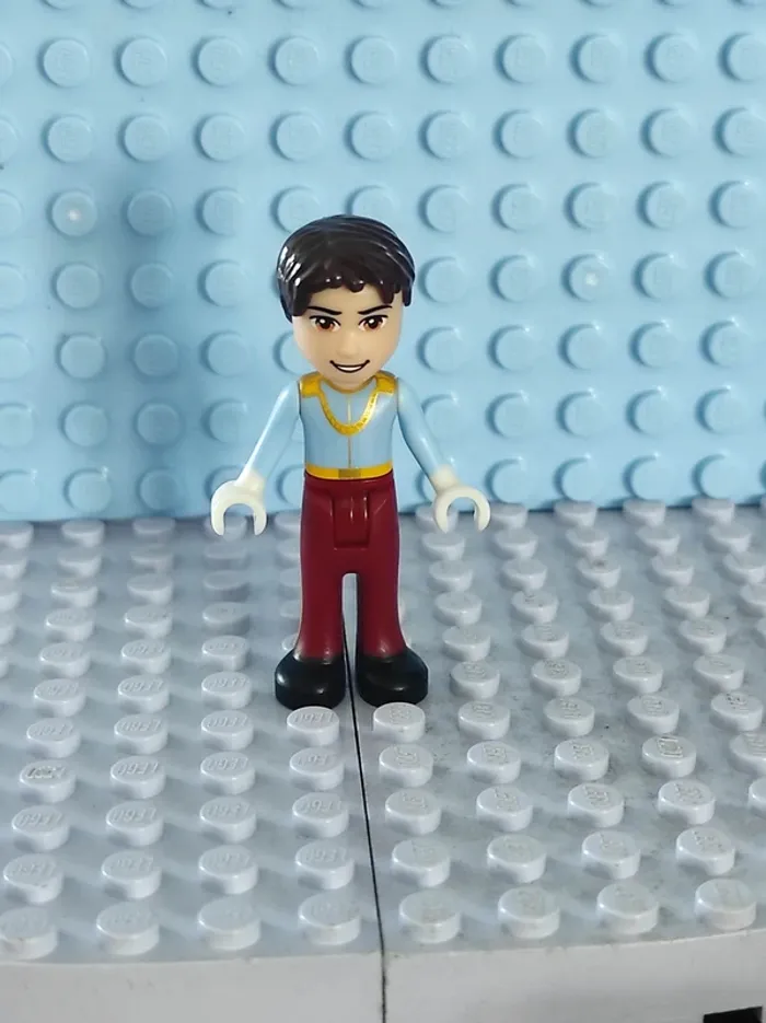 Minifig LEGO Disney dp009 Prince Charming - Mini Doll, Bright Light Blue Shirt E10