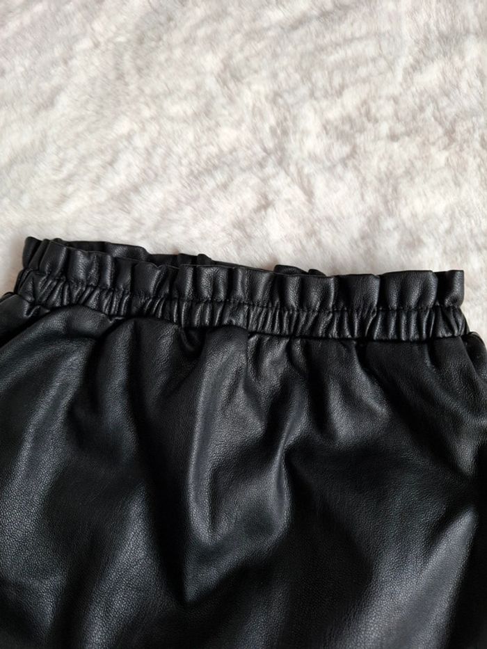 👧 3 ans - jupe imitation cuir uni noir Kiabi - photo numéro 4