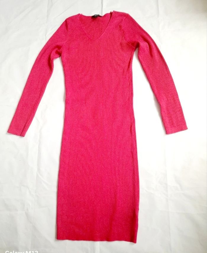 Robe longue de soirée à manches longues fushia pailletée Esmara taille M