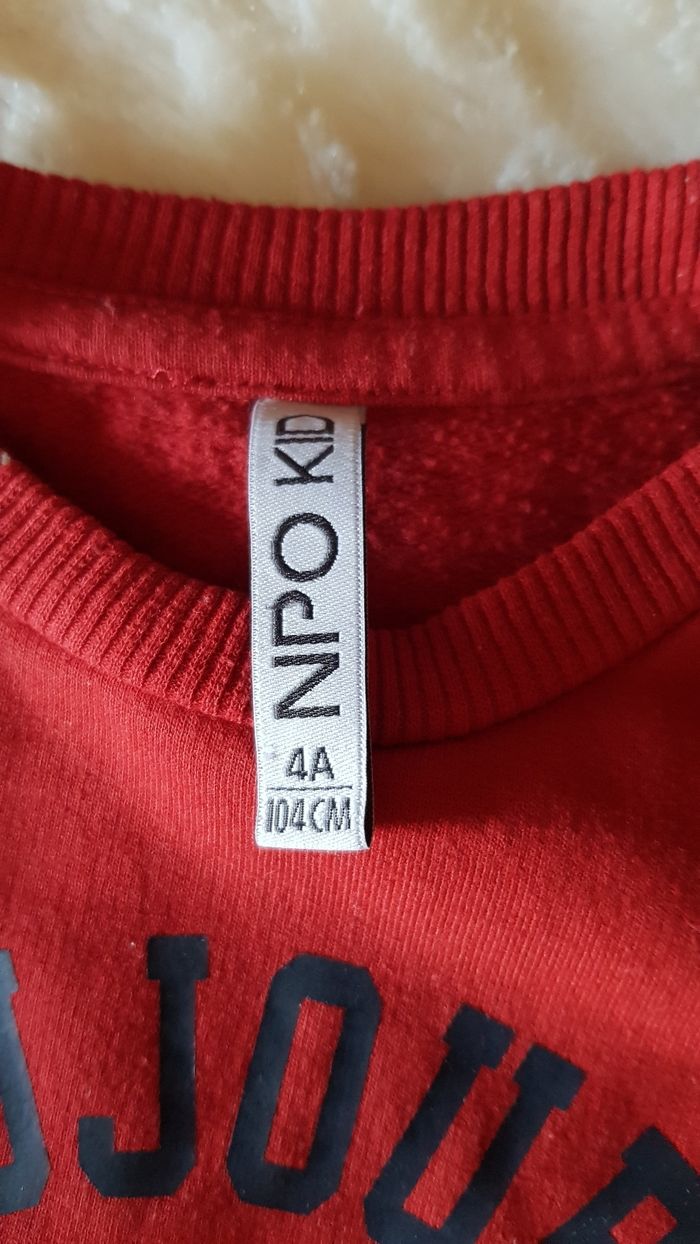 Pull rouge morif vélo - photo numéro 4