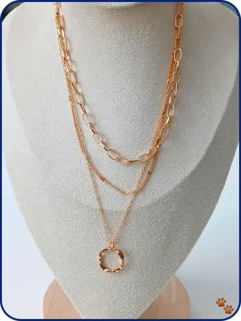 Collier doré cercle martelé style Zag – Bijou fin tendance 2025