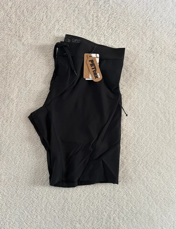Short IXS - photo numéro 3