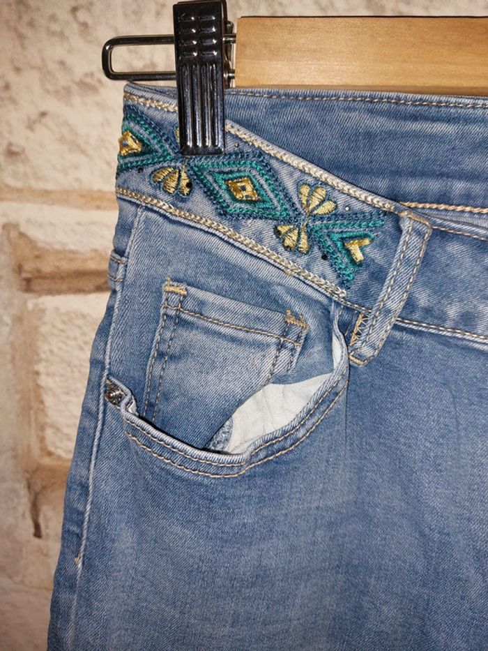Jean femme T 38 (Cache cache) - photo numéro 2