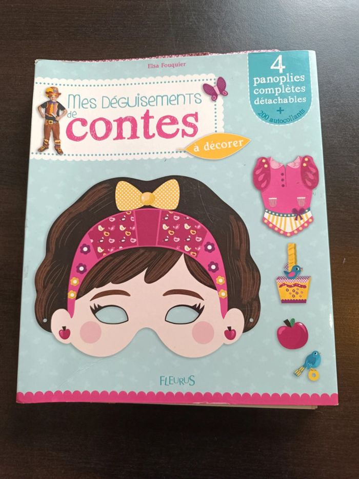 Livre d'activités MES DÉGUISEMENTS DE CONTES