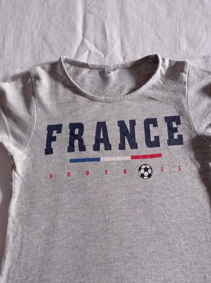 Polo pour garçon manche courte taille 6 ans couleur gris inscription France voir photos - photo numéro 2