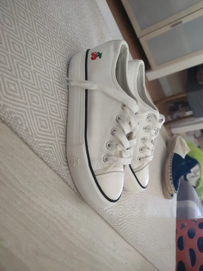 Baskets blanches le temps des cerises cuir 34