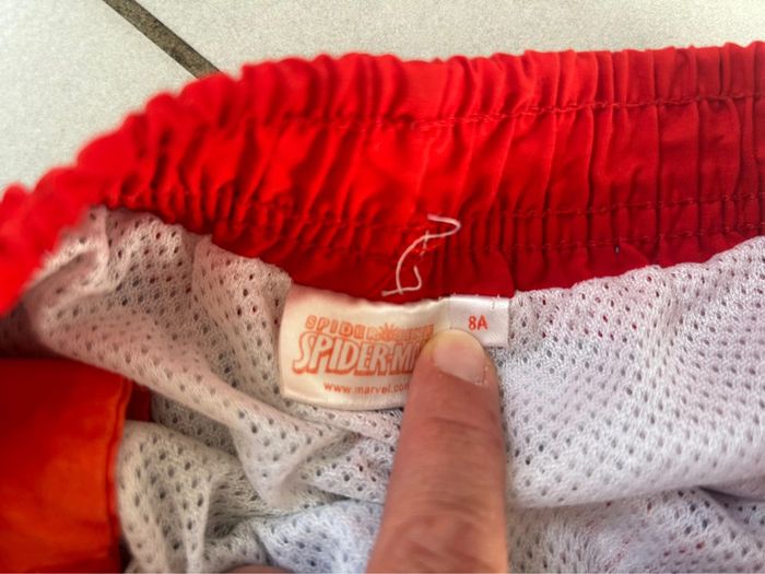 Short de bain Spiderman 8 ans - photo numéro 3