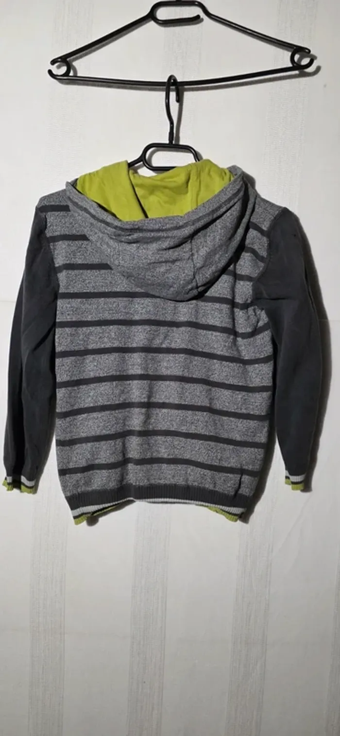Gilet zippé 10ans 140cm - photo numéro 3