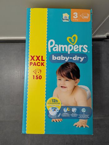 Couches Pampers taille 3
