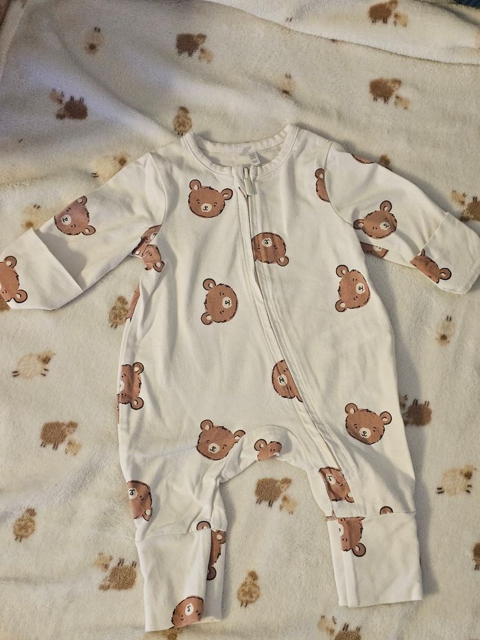 Pyjama orchestra 1 mois - photo numéro 3