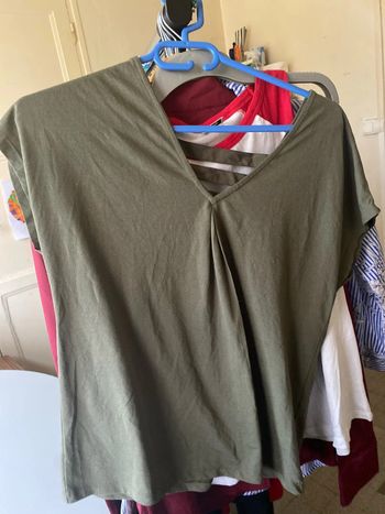 T-shirt vert, kaki