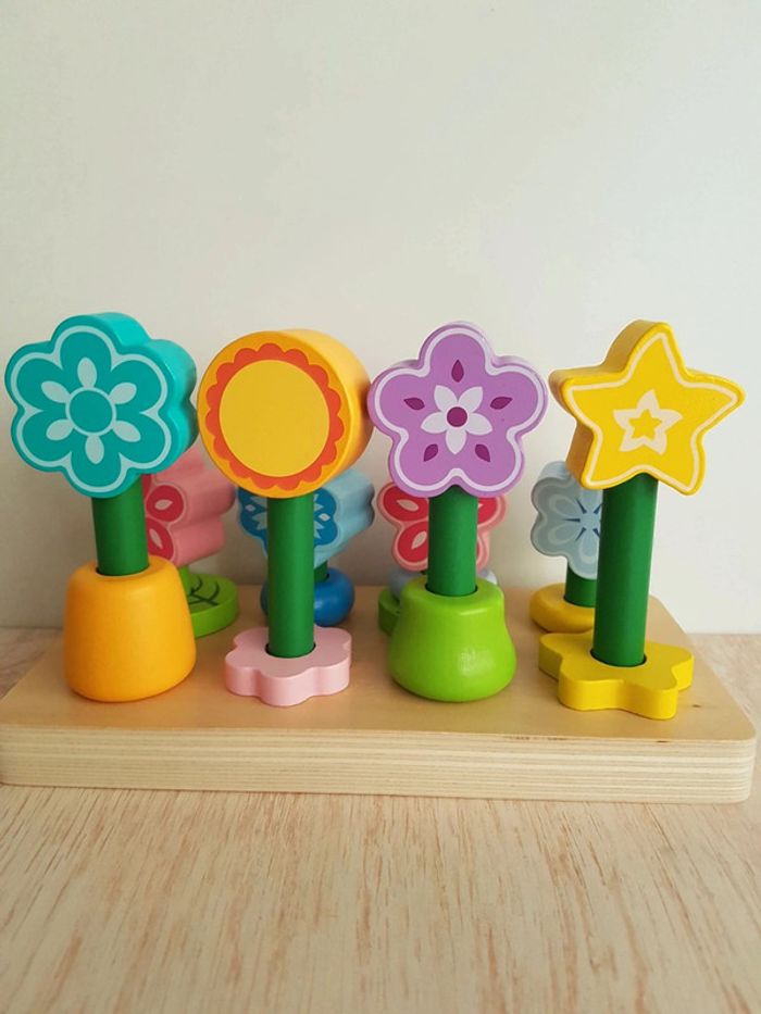 Jeu en bois pré printanier en fleurs - photo numéro 18