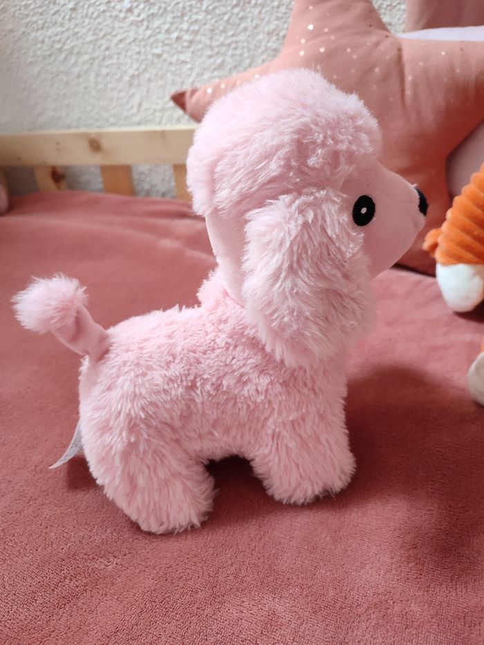 Chien en peluche interactif rose - Marche, avoir et remue la queue -Très bon état - photo numéro 4