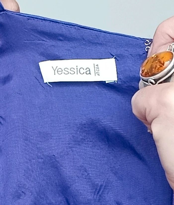 Superbe robe cocktail chic satinée - photo numéro 14