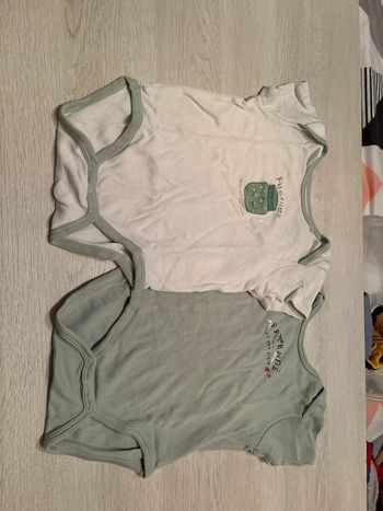 Lot 2 body taille 80